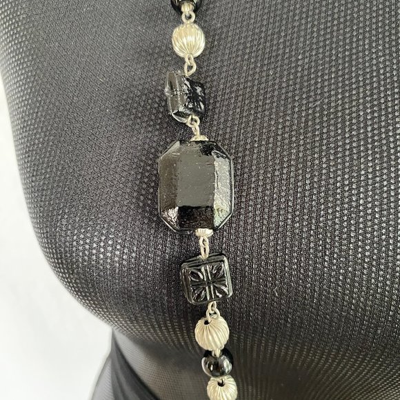 🌻 🌸 Black & Silver Chunky Long Necklace - Picture 5 of 8